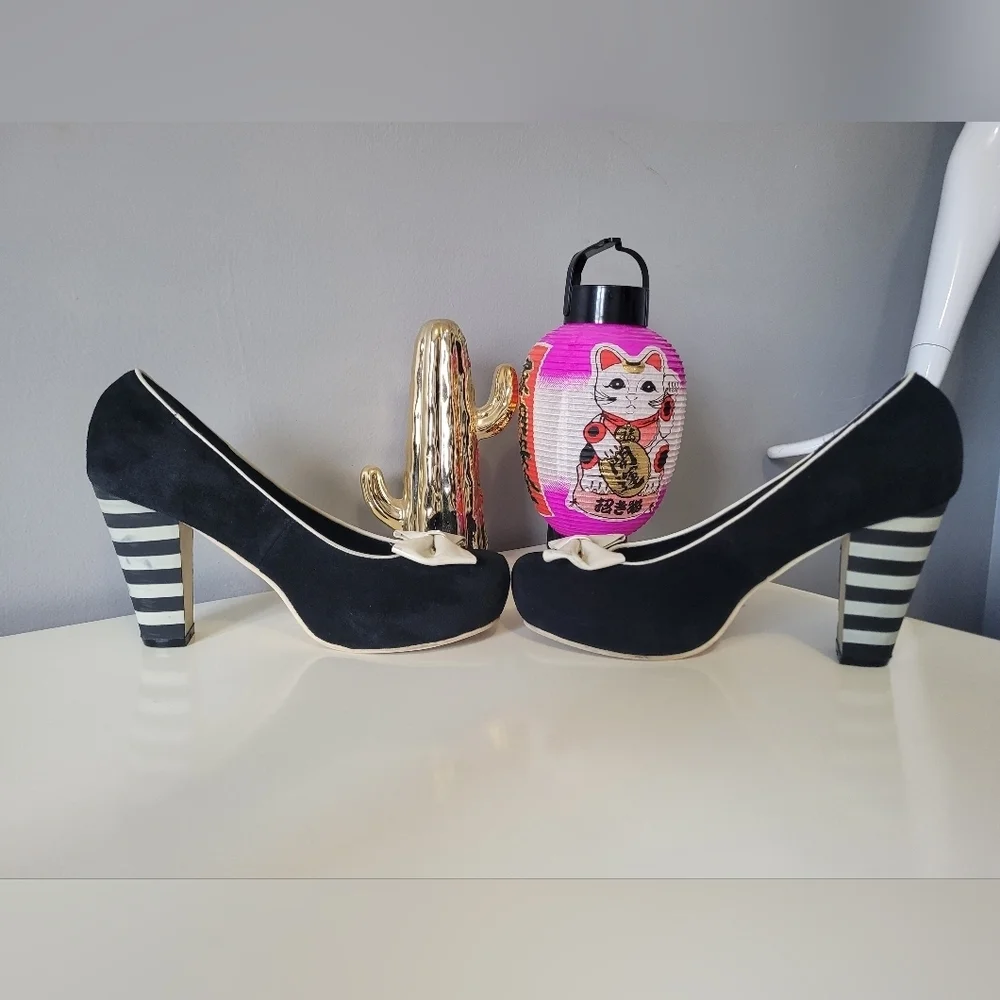 Lola Ramona Elsie Pumps, GUC, Size 39